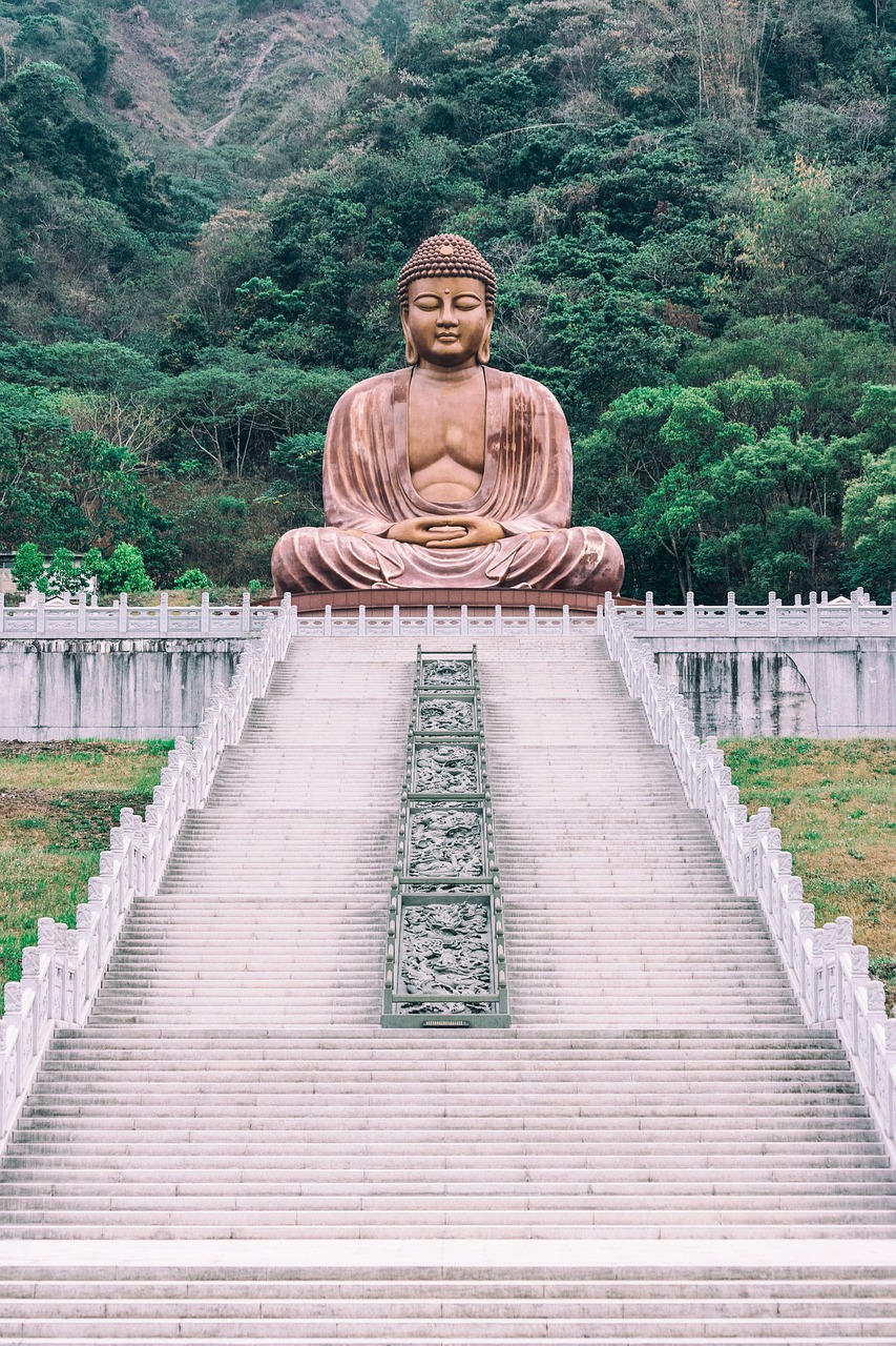 entdecken sie die kraft der meditation: erfahren sie, wie regelmäßige meditation stress abbaut, die konzentration steigert und zu mehr innerem gleichgewicht im alltag führt. tipps, techniken und inspiration für anfänger und fortgeschrittene.